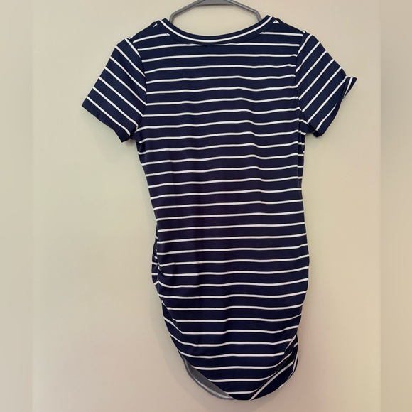 Maternity V-Neck Top - Picture 2 of 3